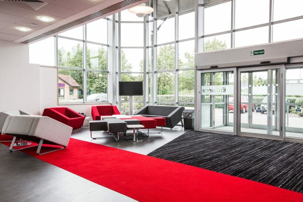 MODERN FLOORING MIX FOR COMPANY WITH INDUSTRIAL HERITAGE