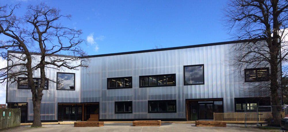 Rodeca helps set a template for new school buildings Cladding panels from Rodeca form the front façade of a new sixth form centre.
