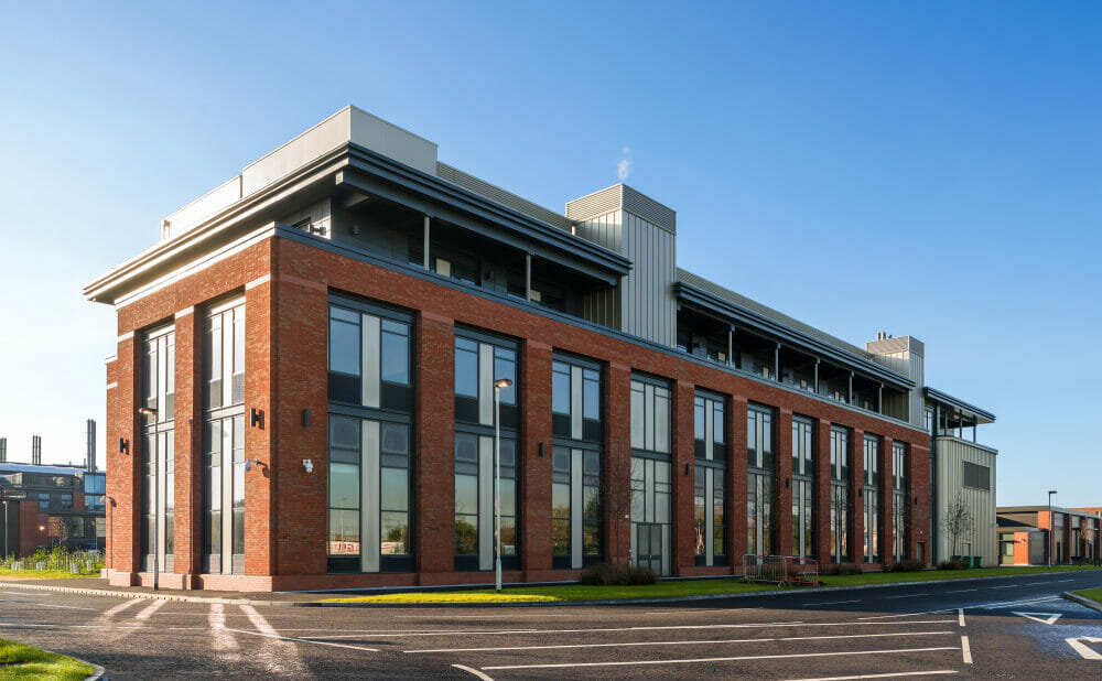 Kawneer systems help ESRI to achieve "Outstanding" BREEAM status