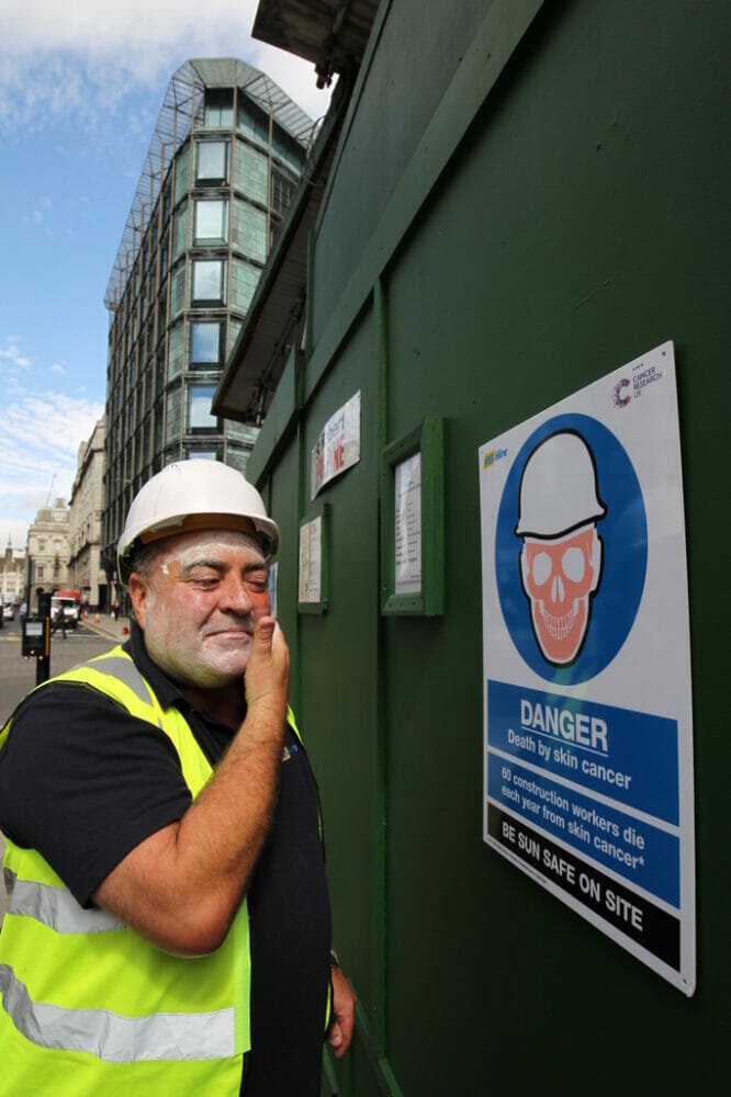 Construction workers reminded to slap on the sun screen