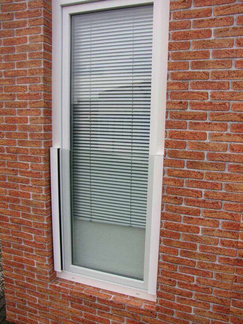 New CRL Paris System: Sleek, streamlined and easy to install