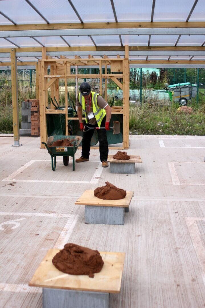 MORGAN SINDALL CONSTRUCTION & INFASTRUCTURE HELPS WYTHENSHAWE STUDENTS BUILD A BRIGHTER FUTURE