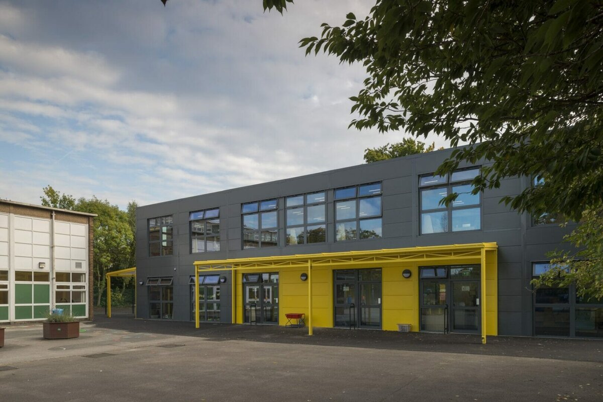 UK Infrastructure project teams energised by quality temporary facilities.
