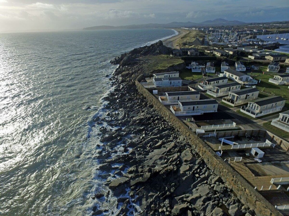 IBS Awarded Glass Wave Wall System Contract for North Wales Holiday Park