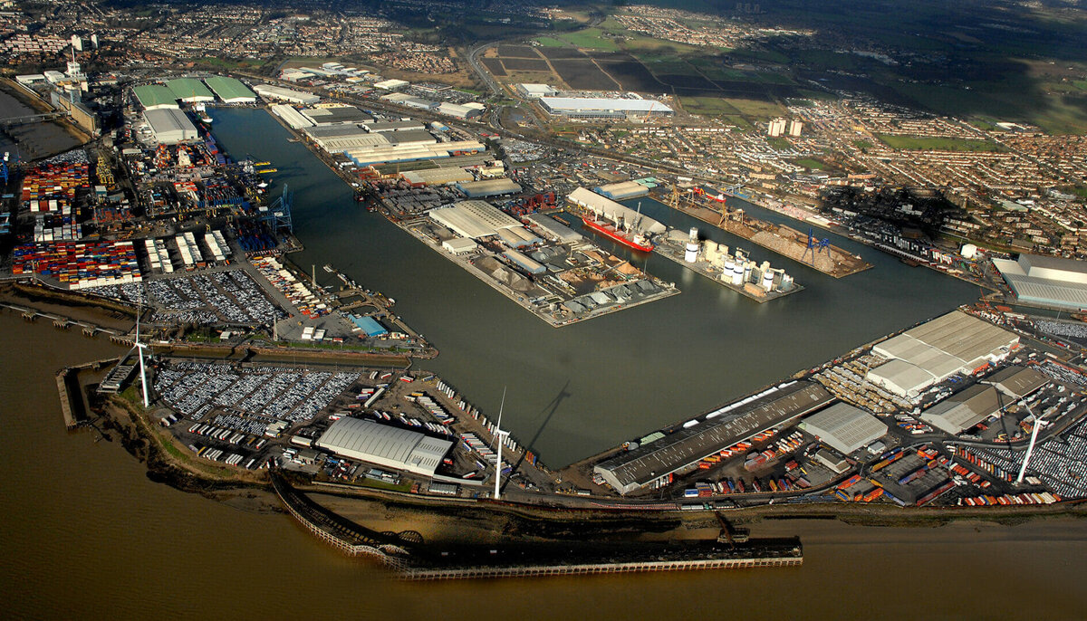 Pontoon launch marks milestone in Tilbury2 development