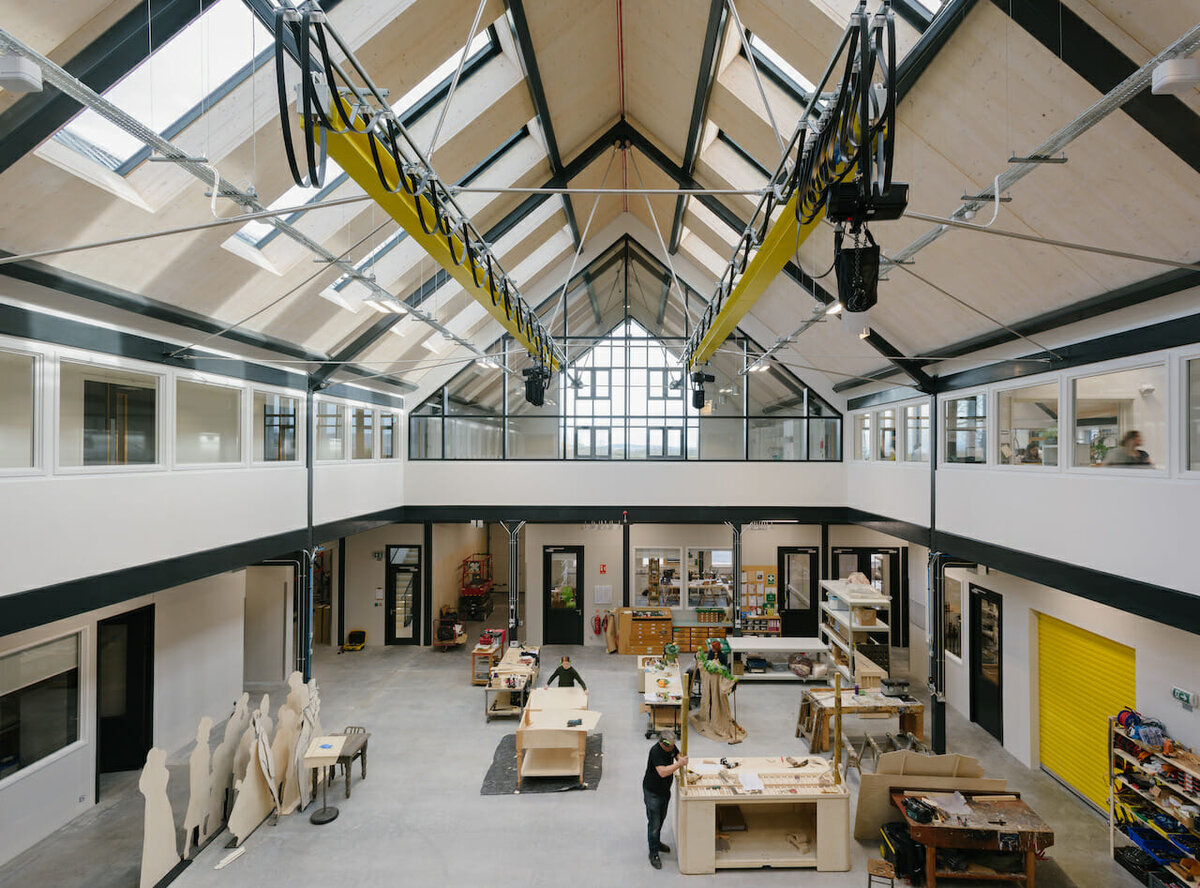 LES Provides GIS Hoists for Production Workshop Facility   @LiftingStore