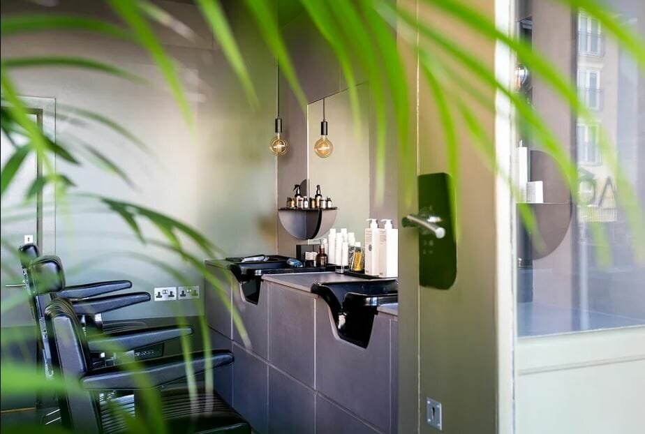 BARBER SHOP X LIFESTYLE STORE