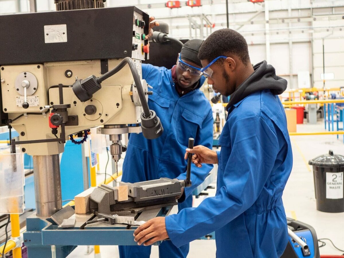 MAKE UK CALLS ON MANUFACTURING TO HELP KICKSTART YOUNG CAREERS  @MakeUK_