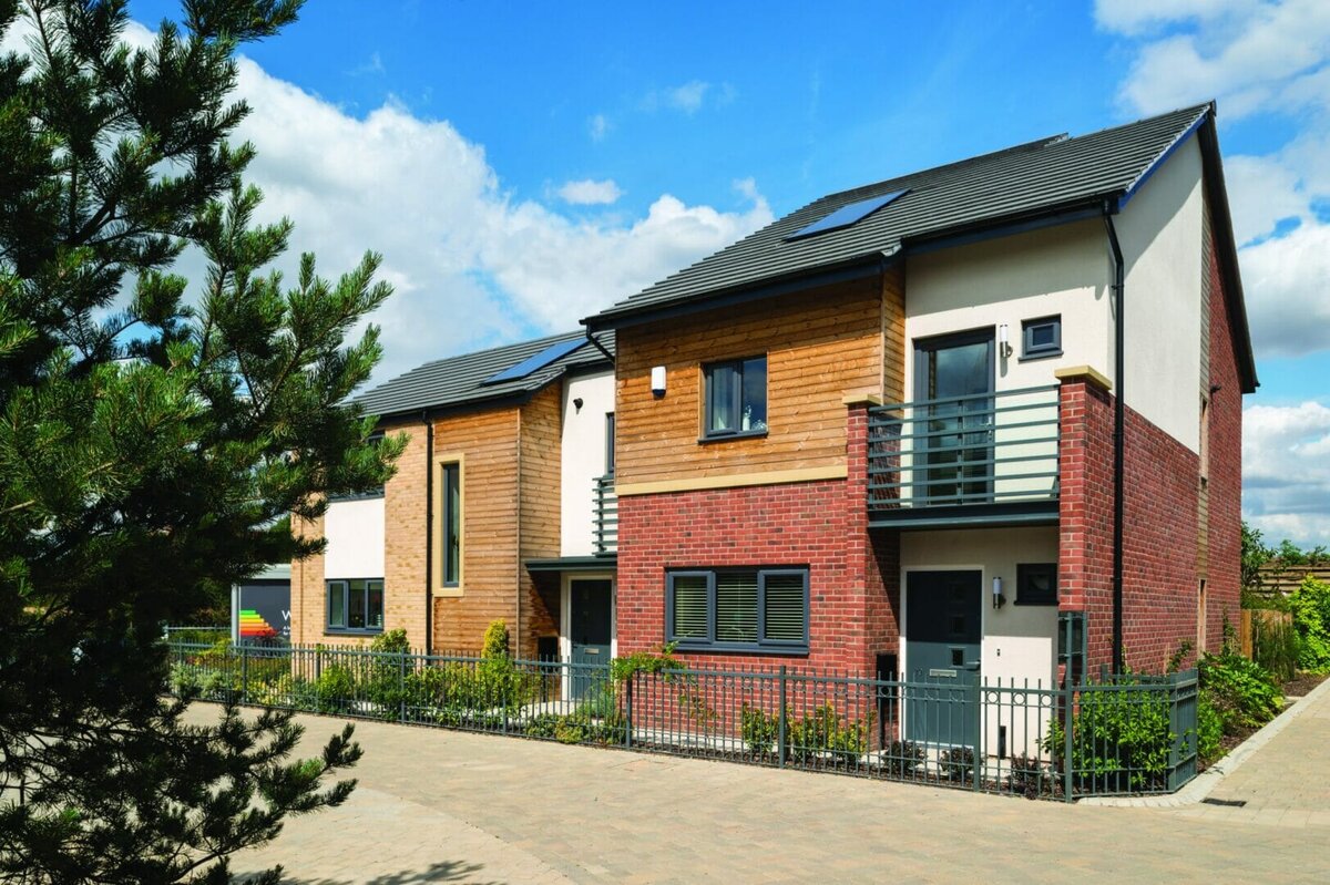 Logik has been a favourite with fabricators and installers for many years now. With all the advantages it offers over other systems, it’s no wonder. @eurocellplc