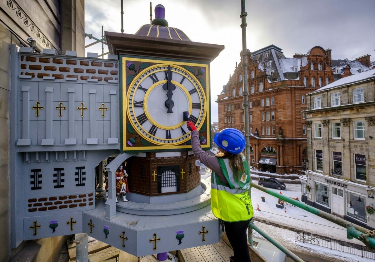 Romantic Edinburgh landmark restored in time for Valentine’s Day @johnniewalker_