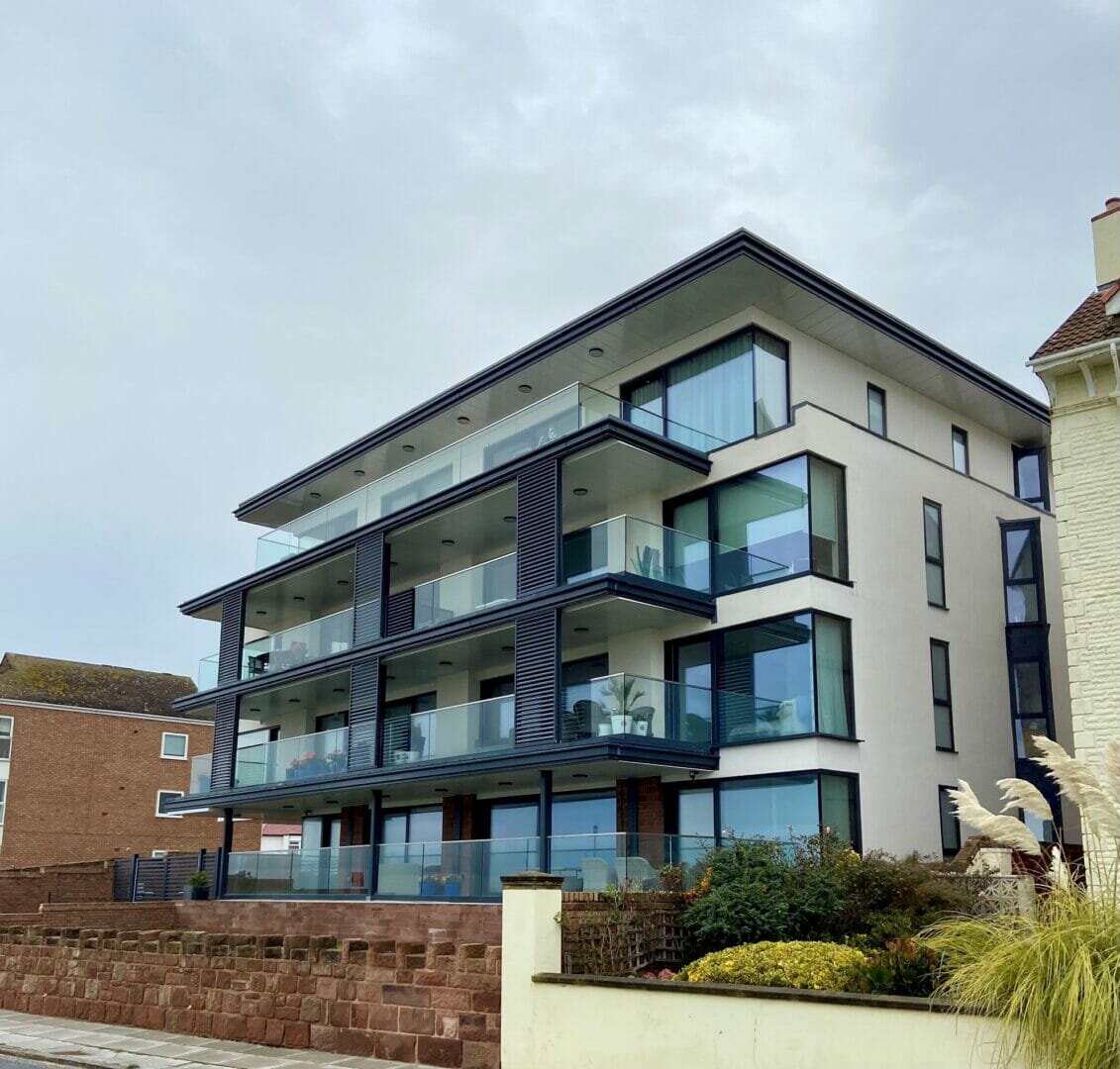 Skyline sails through installations at luxury housing development @AlumascWMS