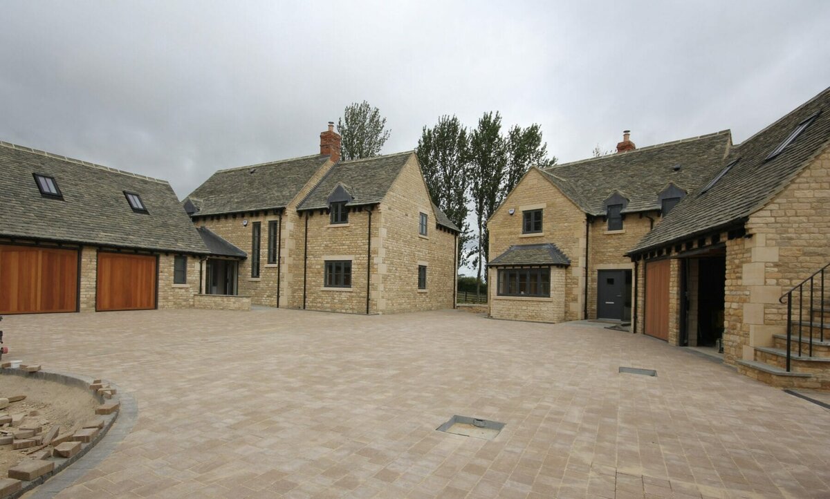 OMNIE’S MVHR SYSTEMS AT HEART OF SUSTAINABLE COTSWOLD DEVELOPMENT @omnieuk