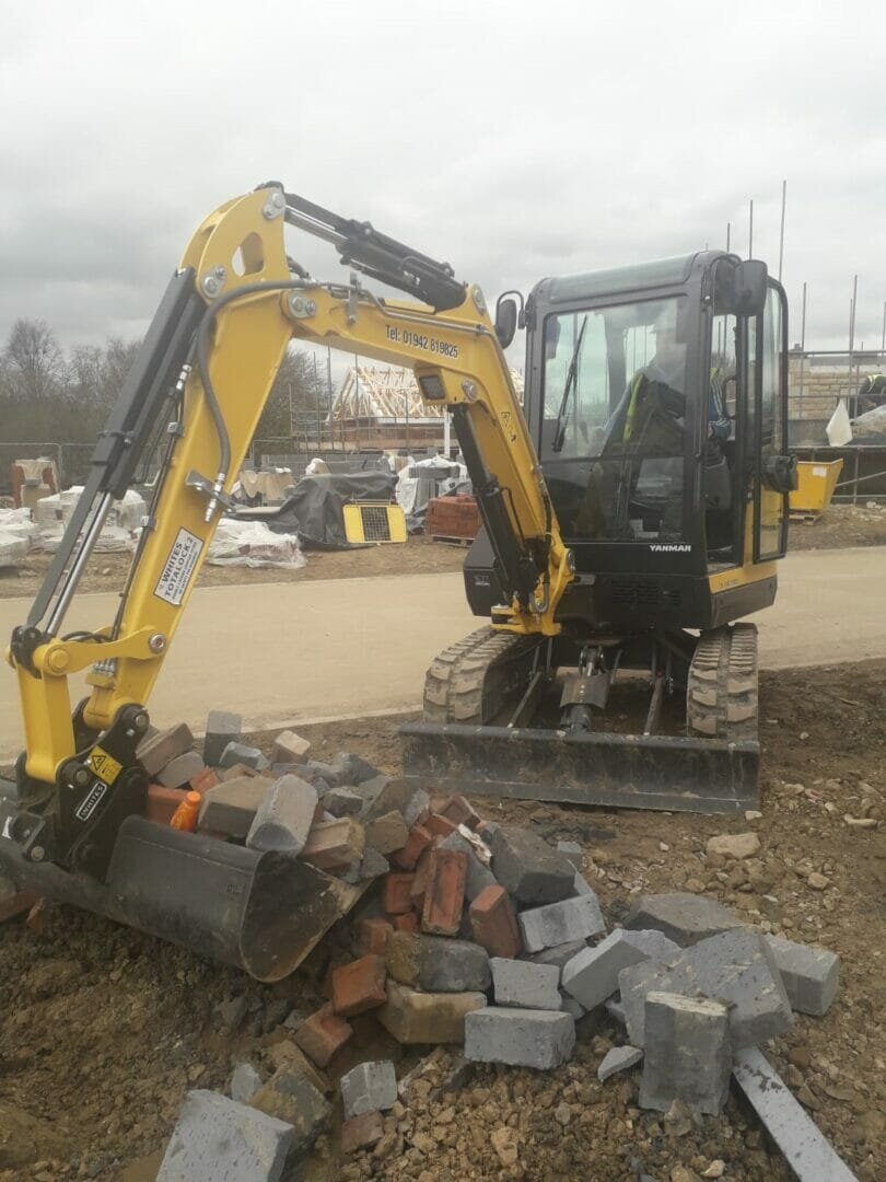 Family-run firm puts Yanmar mini excavator to the test @mtsplant