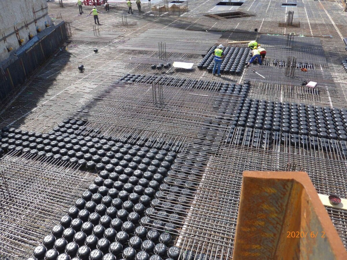 More space for retail: weight savings of over 3,000 tonnes thanks to void formers mean a shopping centre can expand without needing additional reinforcement work