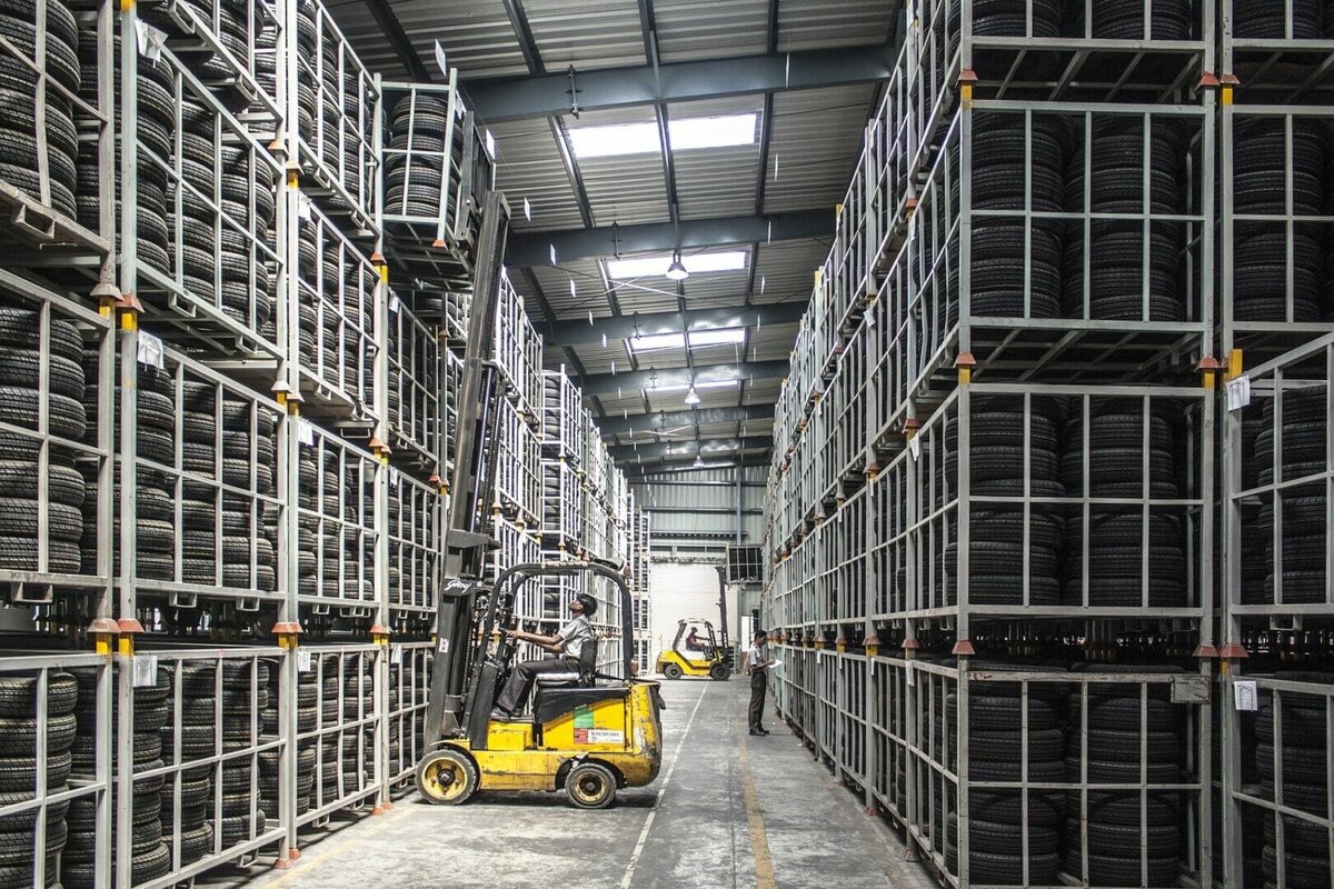 Storage Containers: The Perfect Solution to the UK’s Rising Farm Theft Problem