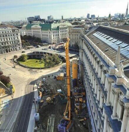 Subway line crossing U2xU5: Bauer installs the deepest bored piles in Vienna