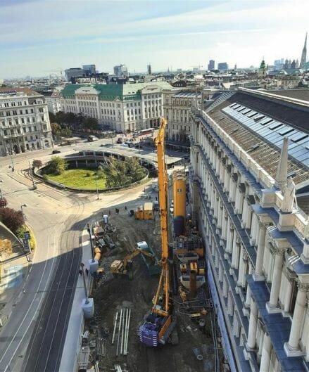 Subway line crossing U2xU5: Bauer installs the deepest bored piles in Vienna