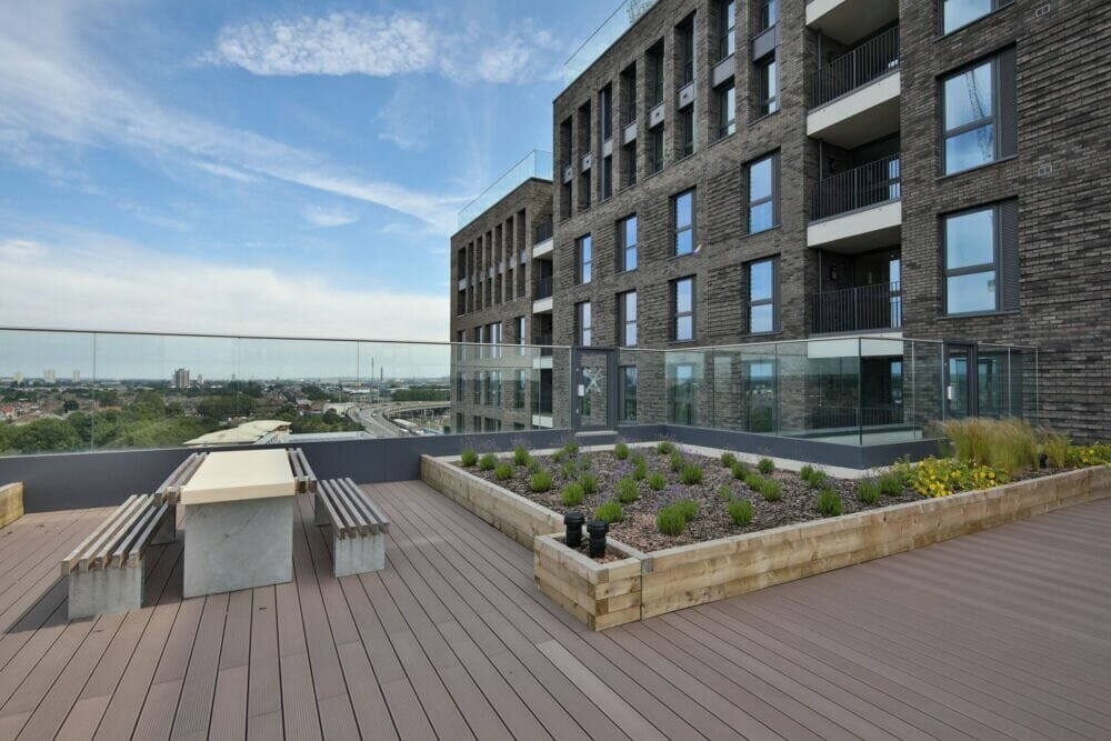 Roann Limited secures contracts for two London-based projects worth over £1 million with Formation Group PLC @Roann_Worktops