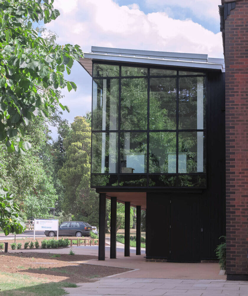 New Schöck thermally insulating wall connection in a class of its own