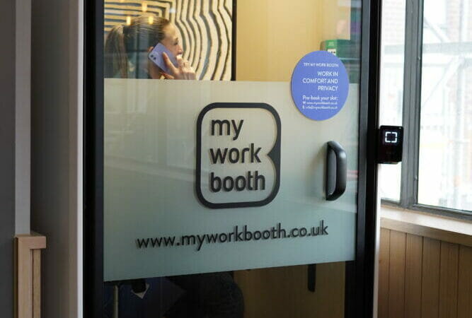 My Work Booth launches in Costa Coffee allowing mobile workers a bookable quiet space with the perfect oat milk double shot latte!!