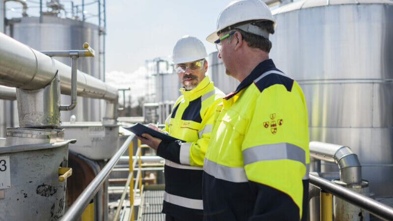 HOW TO MANAGE WORKWEAR RISKS