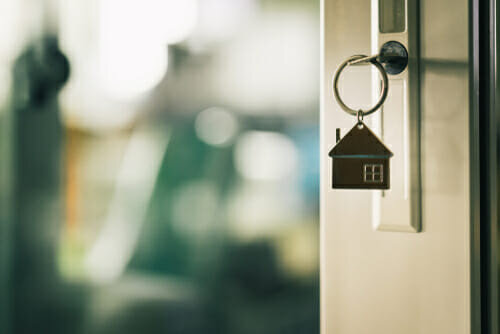 To Sell or Not to Sell: When to Place Your House on the Market