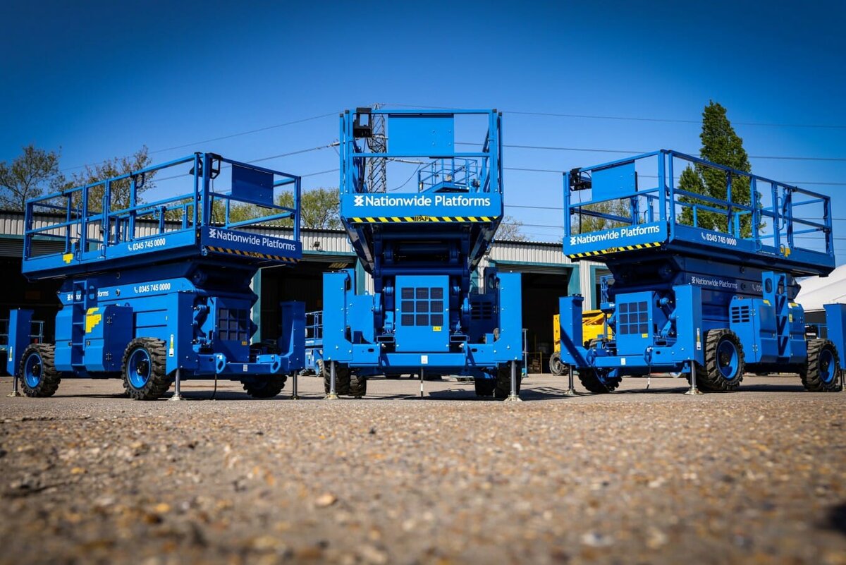 Leading provider of powered access hire make a super investment in LGMG’s super-deck scissor lift