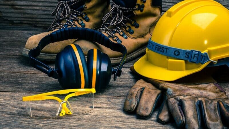 How to Make Your Employees Safe on Construction Sites