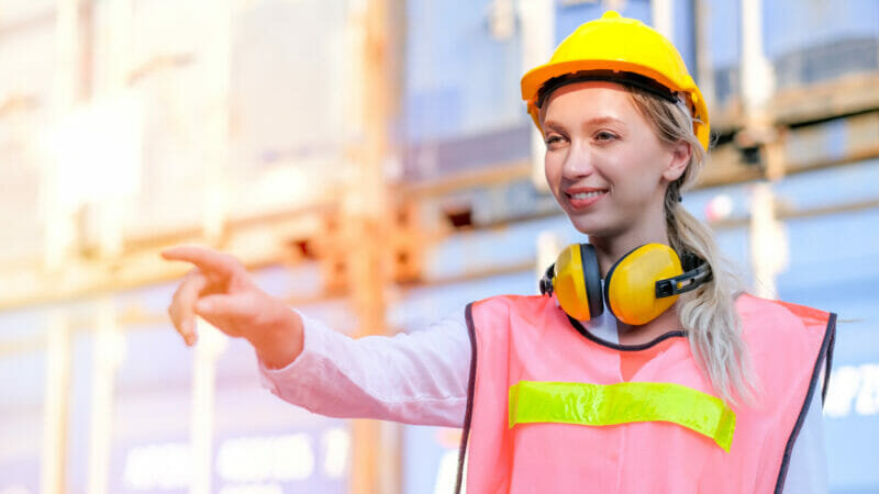 Women Get Things Done: The Rapid Rise of Female Tradespeople @VanNinjaUK  @watermans__