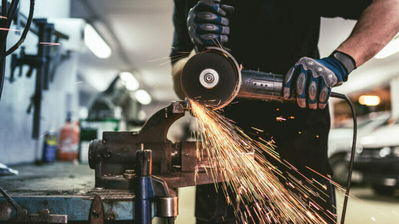CUTTING EDGE TECHNOLOGY: HOW TO CHOOSE ABRASIVE PRODUCTS THAT DELIVER SAFETY AND INCREASE PRODUCTIVITY￼