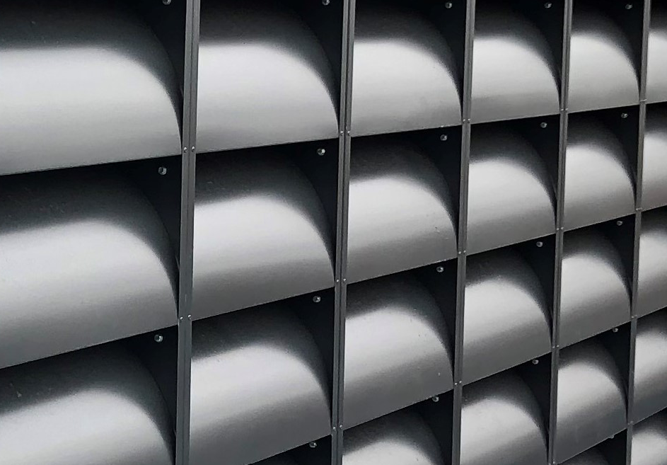 SOUND SOLUTION TO DRAMATIC FAÇADE VENTILATION