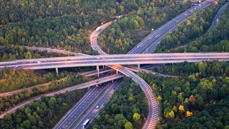 MABEY HIRE MONITORING TECHNOLOGY HELPS KEEP M25 JUNCTION OPEN