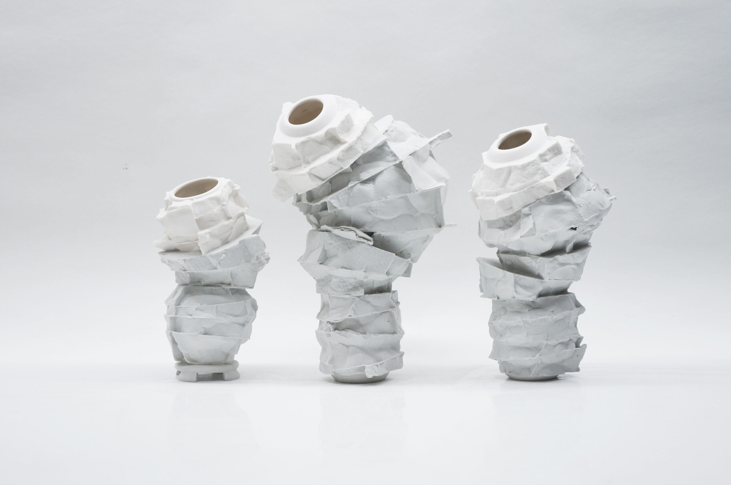 Polish design continues to captivate audiences with ‘Curated Connections Chapter 3: Deformation Study’ at Henge London, presenting visionary ceramicist Monika Patuszyńska as part of the UK /Poland Season 2025.
