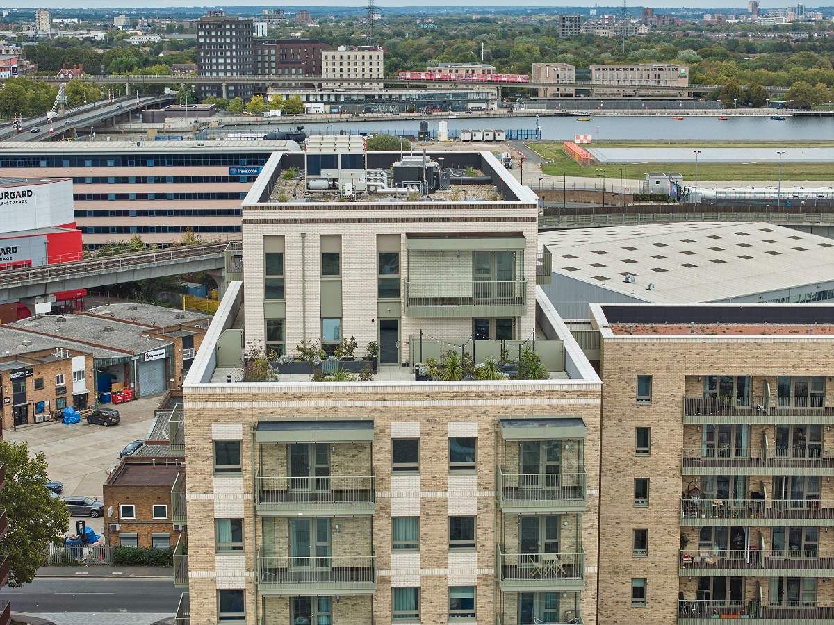 The Silverton apartments: Balcony Glazing for 11-storey High Rise Development