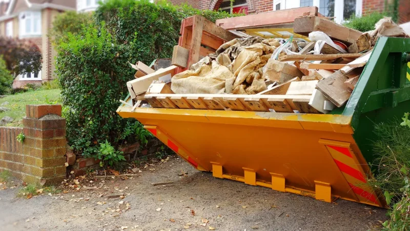 UK Contractors Face Rising Project Costs Amid New Pressures on Mixed Skip Recycling
