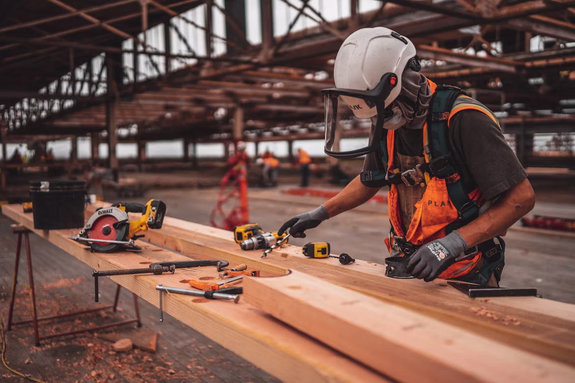 Tips for keeping safety knowledge current across changing construction projects