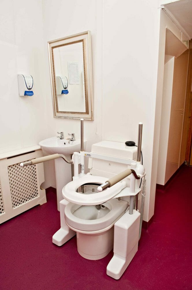 EASY REFERENCE FOR CLIENT QUALITY OF CARE AND COMPLIANCE IN THE BATHROOM