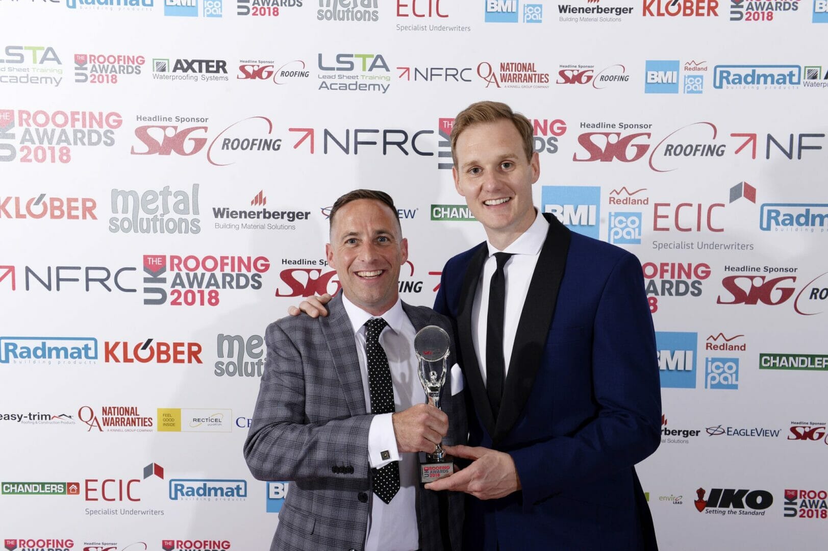 Charity-minded Farnham roofer crowned nation’s ‘Local Hero’ in the 2018 UK Roofing Awards @SIGRoofing @TheNFRC