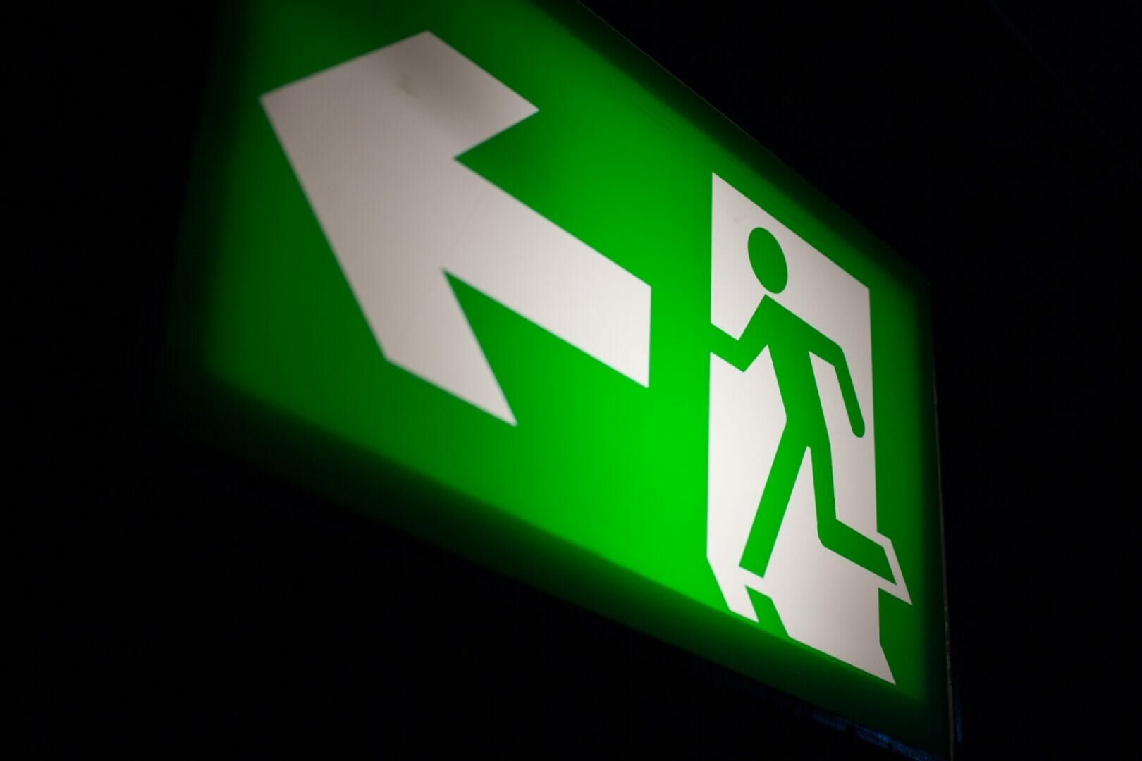 CAN GATHERING DATA REALLY SAVE LIVES? THE MODERN EMERGENCY LIGHTING SCHEME IS BECOMING INTELLIGENT!