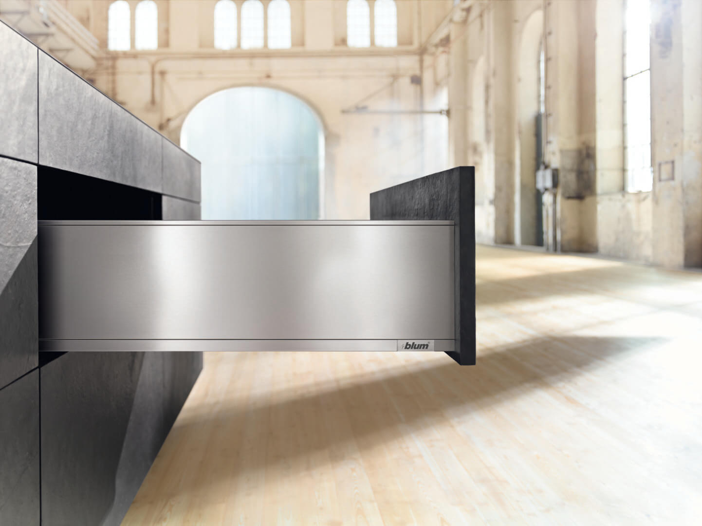 Experience elegance with LEGRABOX from Blum – the ultimate box drawer system design