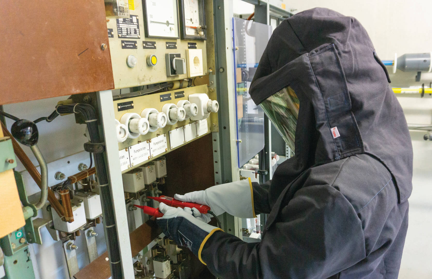 The safety benefits of arc flash clothing   @ReeceSafety