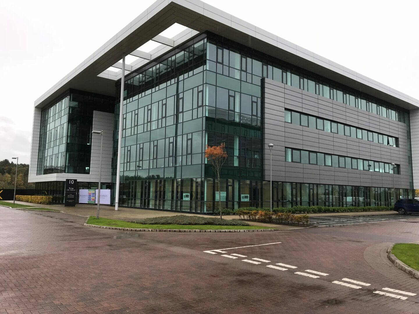 Maxim 10 Offices get maximum energy efficiency from CP Electronics & AKD  @CPElectronics @AKD