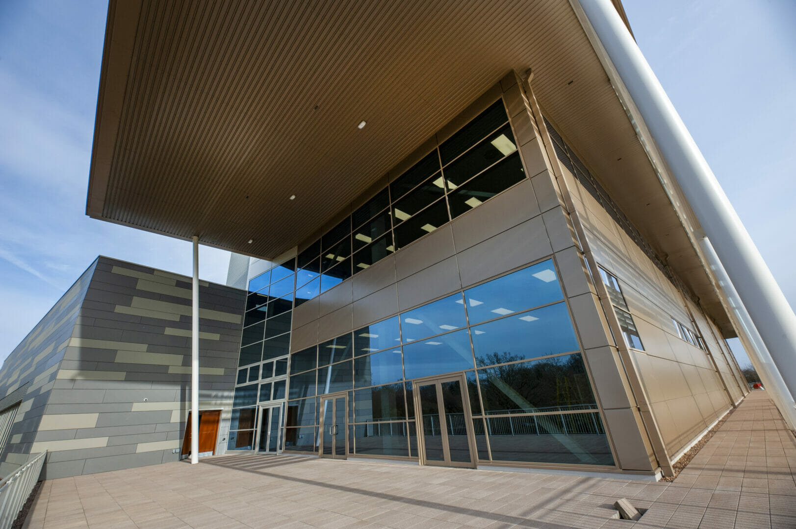 Waterloo delivers fresh air to new £50m sports hub at the University of Warwick   @WaterlooHVAC   @warwickuni