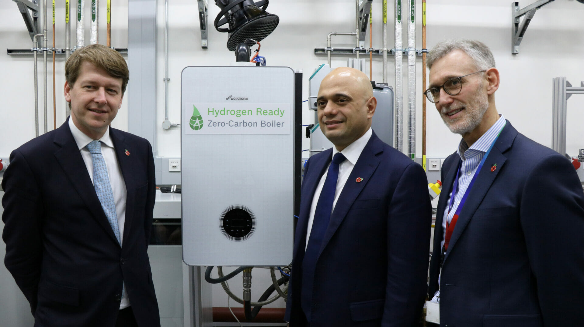 Chancellor visits Worcester Bosch to see the future of heating with new ‘clean gas’ laboratory  @sajidjavid  @WorcsBoschCare