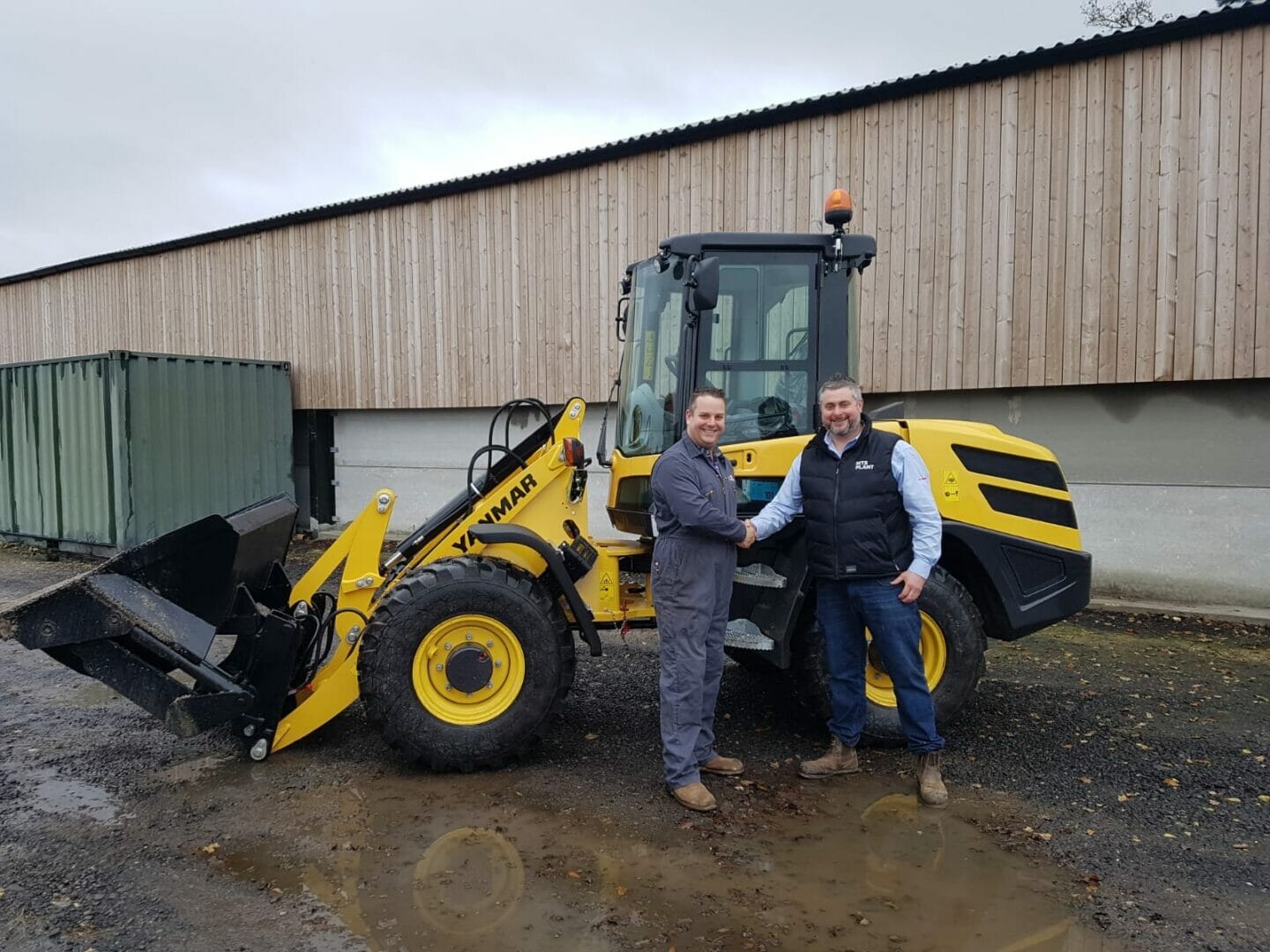 Masters Spreading acquires UK’s first Yanmar V80 wheel loader