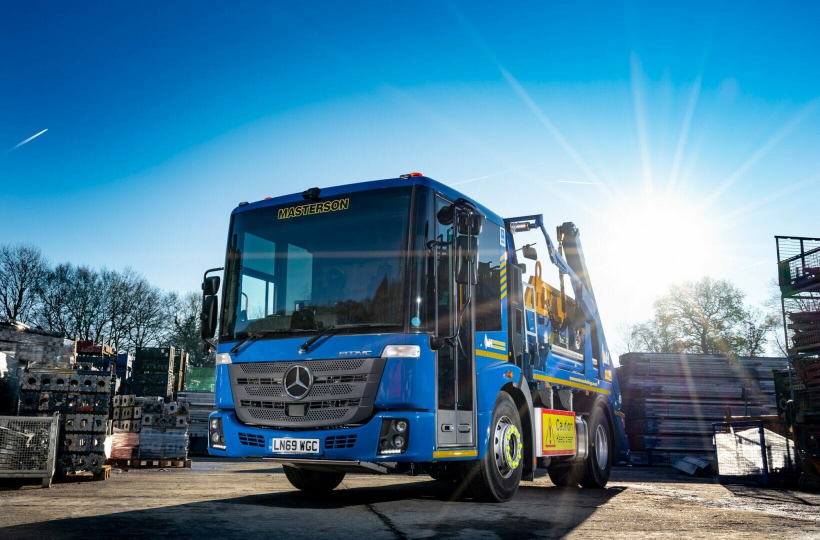 Glencoe Plant Services commissions first  Mercedes-Benz Econic skiploader   @MercedesTruckUK