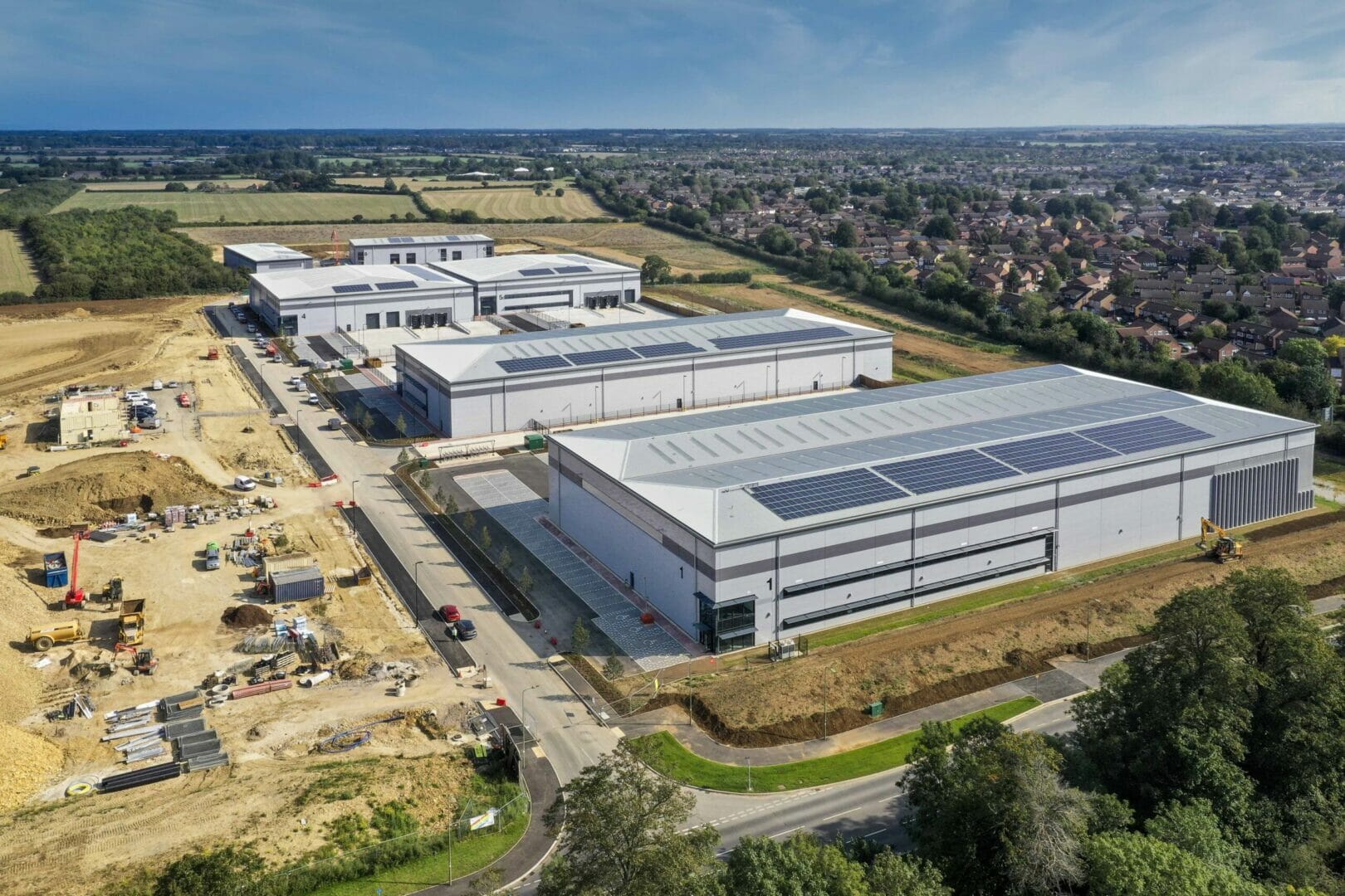 Phase One of Aver Property Partnership’s £24 million high-spec logistics hub in Bicester, Oxfordshire, is now ready to occupy.   @nfum