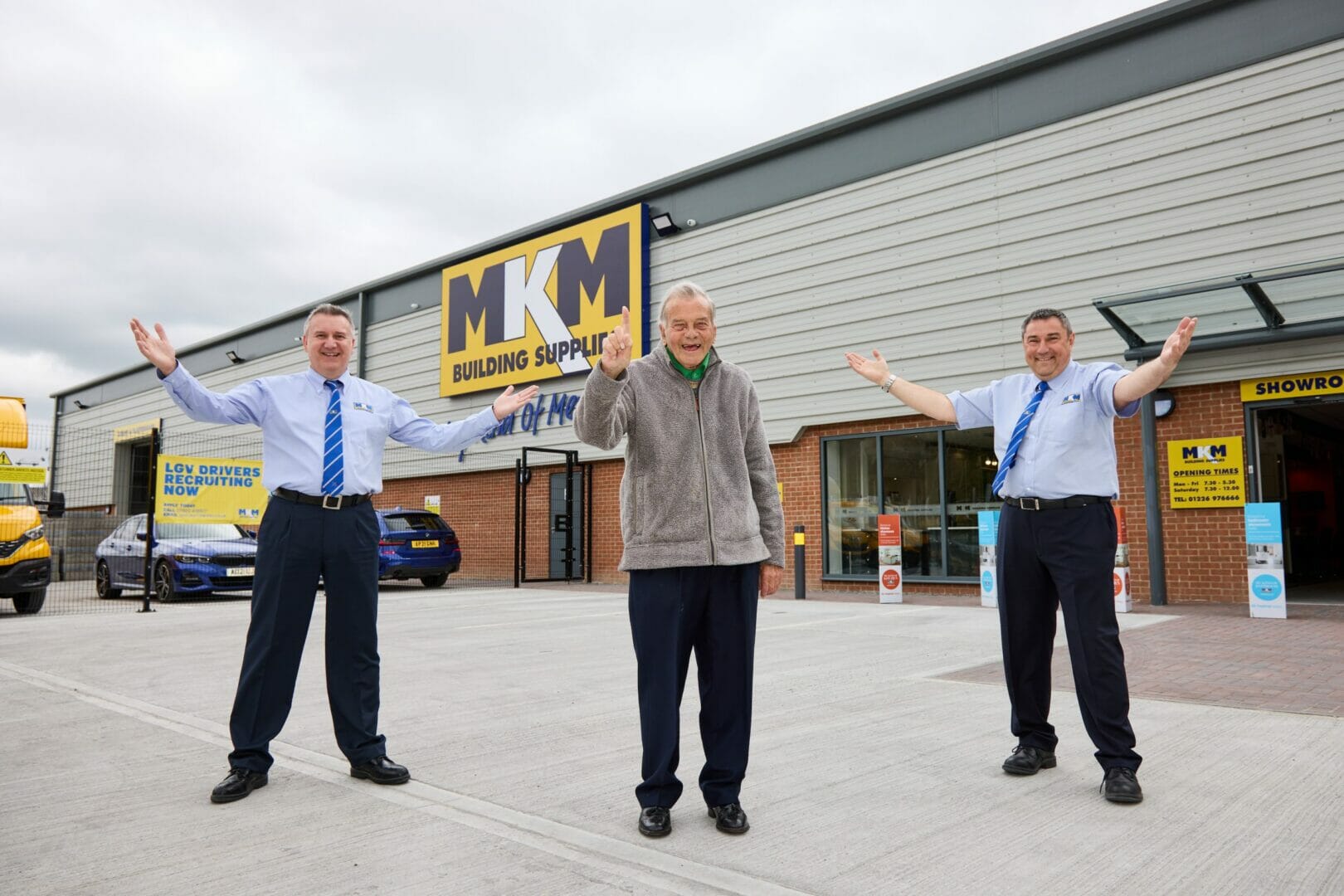 HOWZAT! WORLD FAMOUS YORKSHIRE CRICKET LEGEND DICKIE BIRD TO OFFICIALLY OPEN NEW MKM BARNSLEY @mkmbs