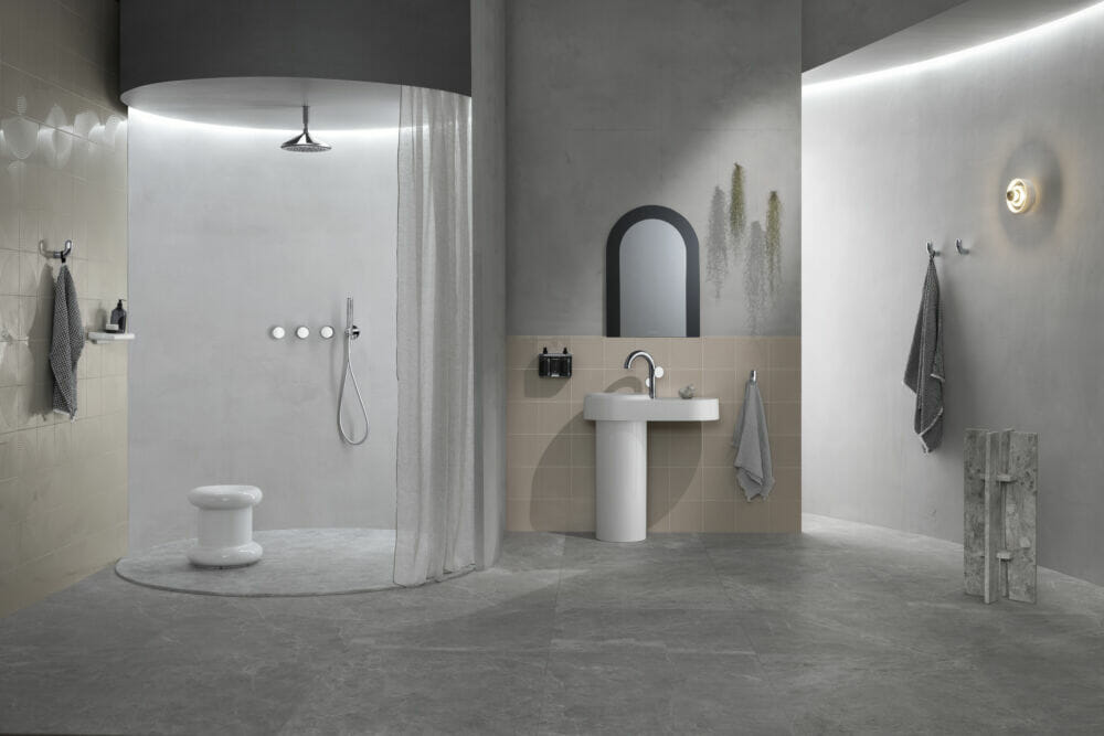 Get Curve Appeal in Your Bathroom @UK_Bathrooms