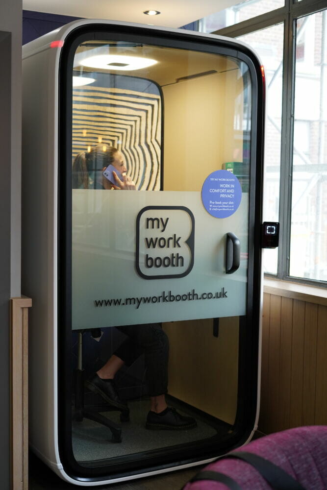 My Work Booth launches in Costa Coffee allowing mobile workers a bookable quiet space with the perfect oat milk double shot latte!!